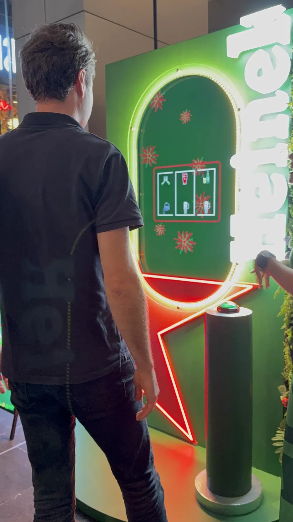 A guest at the Santa’s Takeover jackpot